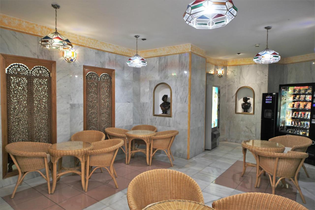 גיברלטר Bristol Hotel מראה חיצוני תמונה